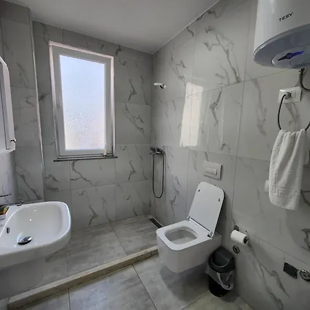 Anchor Apartments Shengjin Exterior photo